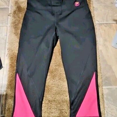 New M 30X22 Fila Black & Pink Colorblock Activewear Capri Yoga Work Out Pants
