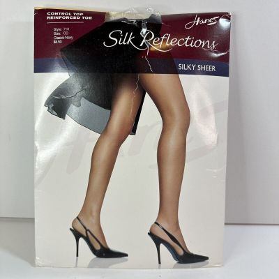 Hanes Silky Reflections Pantyhose Control Top  Size CD Classic Navy 718