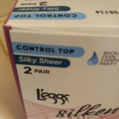 2 pair BLACK SIZE A -Small -L'eggs Silky Sheer Leg Control Top Pantyhose Tights