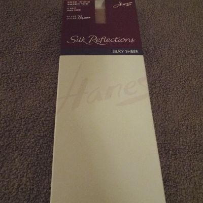 Hanes Knee Highs 2 Pair One Size