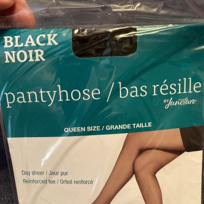 Juncture Day Sheer Black Reinforced Toe Pantyhose/Tights Queen Size: 160-190 lbs