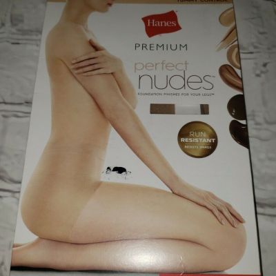 Women's Lightest Coverage Tummy control Pantyhose Hanes Premium  S* transparent