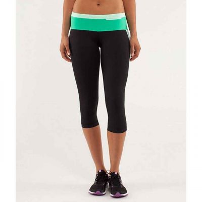 Lululemon Black & Green Capri Leggings w/ Pockets Activewear Gym Size 4