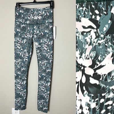 NEW Gaiam Women's Athletic Leggings Size XS High Rise Willow Print Soft Touch