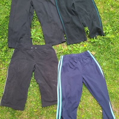 4 Pair Capri leggings S/P Old Navy, Style &Co, NAVY,, Blue & Black