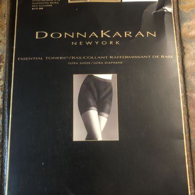 Vtg.Donna Karen Essential Toners Ultra Sheer Pantyhose Medium Midnight Navy C10