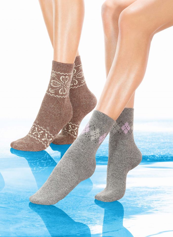 Marilyn Marilyn-winter-2012-49  Winter 2012 | Pantyhose Library