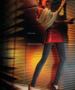 Oroblu-Legwear-FW-2011.12-41