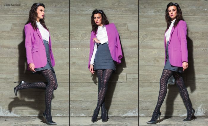 Charmante Charmante-casino-royal-22  Casino Royal | Pantyhose Library