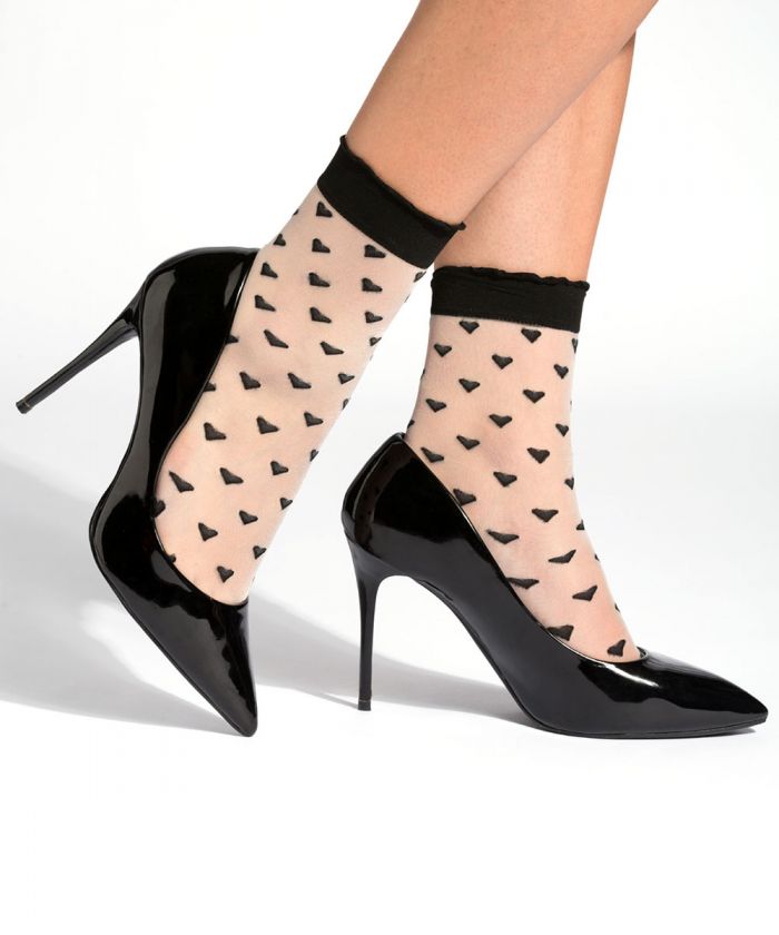 Levante E751-lino-nero  Lookbook SS2019 | Pantyhose Library