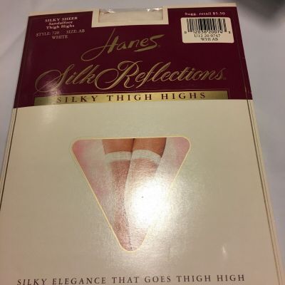 WOMEN HANES SILK REFLECTIONS WHITE SANDALFOOT SHEER THIGH HIGH STOCKINGS SIZE AB