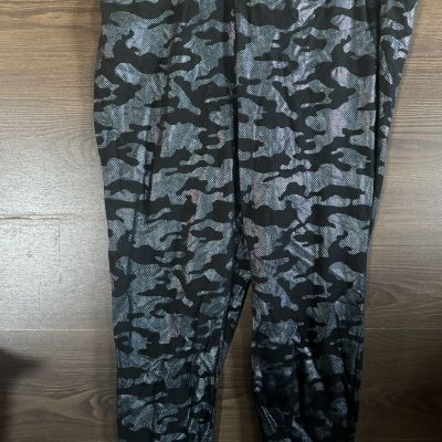 Torrid Leggings Womens 4 / 4X Embossed Platinum Camo Metallic Black Shiny