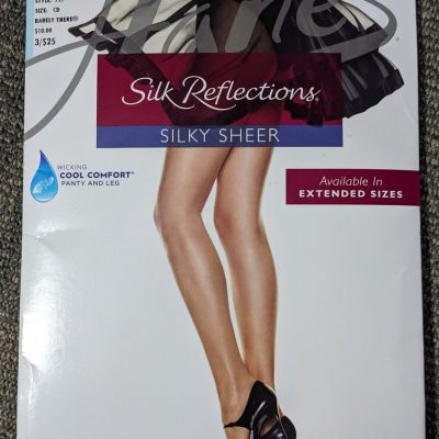 Silk Reflections Silky Sheer Control Top Pantyhose Barely There Size CD NEW 717