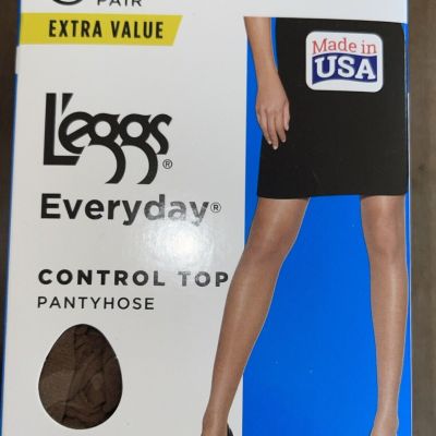 Leggs Everyday Control Top Pantyhose Size Q , Nude Or Suntan, NEW