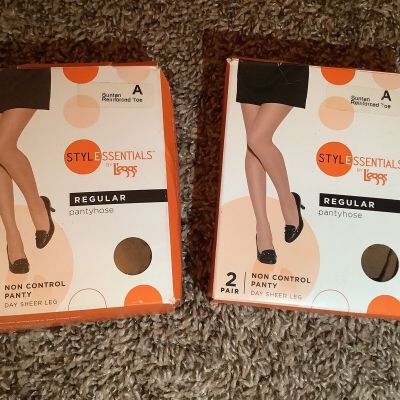 4 pairs - Leggs style essentials pantyhose, color suntan, size: A