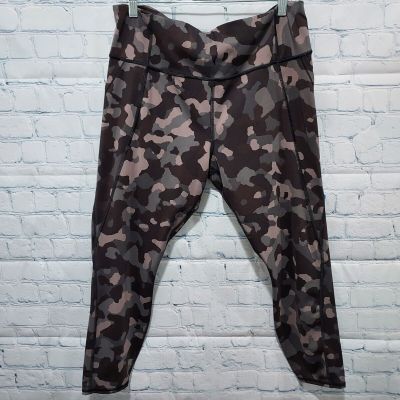 Athleta Womens Lightning Camo Black & Gray Cropped Tights with Pockets Size XL