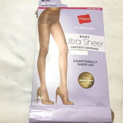 (2) Hanes Premium Women's Silky Sheer Control Top Pantyhose XXL Nude Beige New