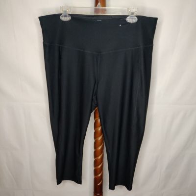 Xersion women's size XXL capri leggings black wide waistband tummy control NWOT