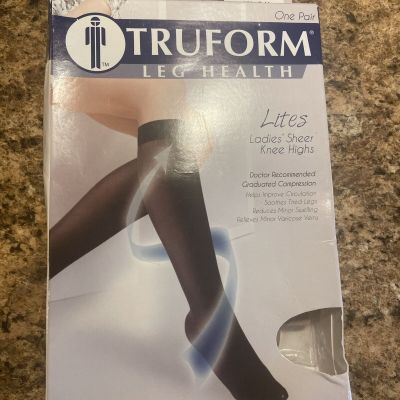 New, Truform Leg Health Lites Ladies Sheer Knee Highs - Size Medium- Color Nude