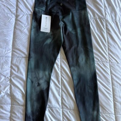 New Athleta Tie Dye Leggings Green /Black Yoga Workout Pants Size Small NWT 23”