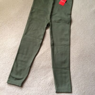 Spanx size  L Olive Geo Cropped Lamn Legging Style 20099R NWT