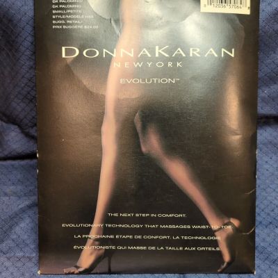 Donna Karan NY Evolution Palomino Level 2 Semi-Sheer Pantyhose Women's Sm H55