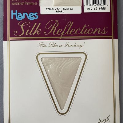 USA Hanes Silk Reflections Sandalfoot Control Top Pantyhose #717 CD PEARL
