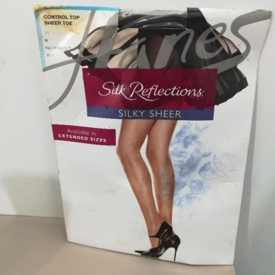 Hanes Women's Control Top Sheer Toe Silk Reflect, Barely Black/Gentle Brown, E/F