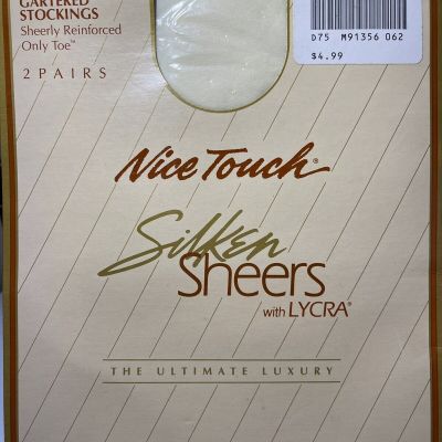 Nice Touch Silken Sheers Thigh-Hi Pearl Stockings Size Small/Medium