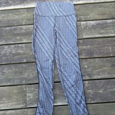 Aerie Grey Braid Print Fleece-Lined Leggings - Size Small (Lululemon-style)