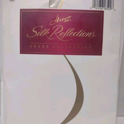 Vtg NIP Hanes Silk Reflections Extended Control Pantyhose Pearl Size CD Sheer