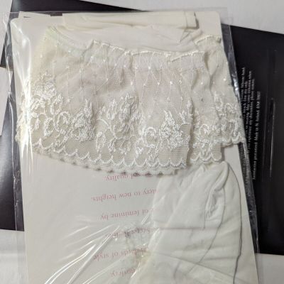Victoria’s Secret Lace Top Thigh High Stockings White Size A NIB SIGNATURE GOLD