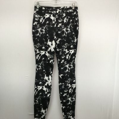 Time and Tru High Rise Fitted Stretch Fashion Jegging Black White Print Size S