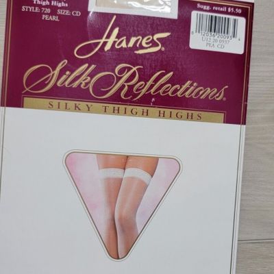 NEW Hanes Silk Reflections Thigh High Garter Stockings Sandalfoot Pearl
