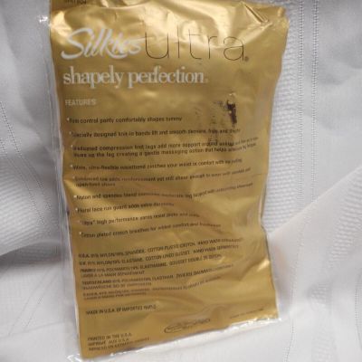 Silkies Ultra Shapely Perfection  Pantyhose 110303 Sz Large MOCHA