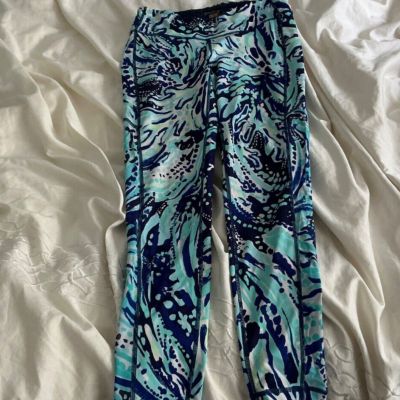 LILLY PULITZER LEGGINGS. Elegant print. Exercise, date, walk. Worn four times.