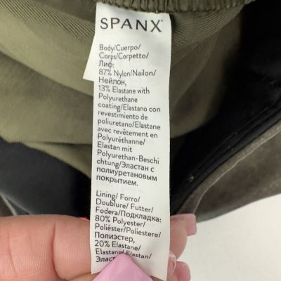 SPANX Faux Leather Croc Embossed Shine Leggings Sz M Olive Green Pant 20303R