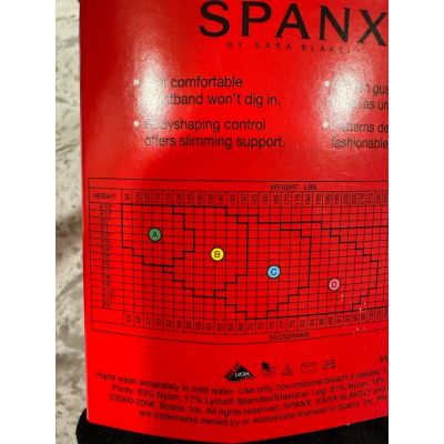 NWT Spanx Tight- End Tights Patterned Body Shaping Tights Black Sz D/ Large