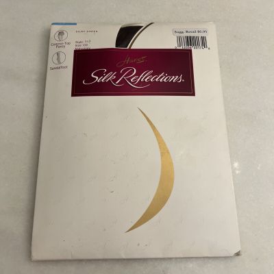 Vintage Hanes Silk Reflections Size CD 717 Mahogany Control Top Silky Sheer