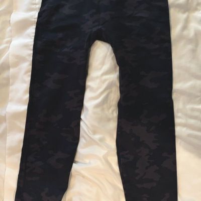 Spanx Women's XL Leggings Black Camo Coated Shine Full Length 28