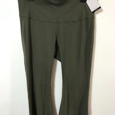 Nike Dri-FIT Luxe Women's Plus Size 3X Cargo Khaki Flared Pants $110 NWT