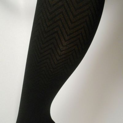 3 CURVATION TIGHTS – 3 BLACK CHEVRON PATTERN – TUMMY SMOOTHER PLUS SIZE 1