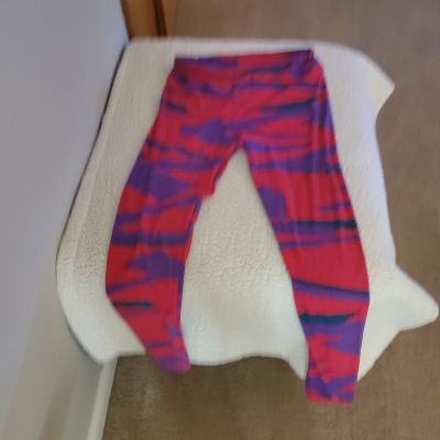 LuLaRoe Pink and purple patterned Tall and Curvy leggings colorful and bright!