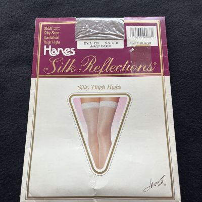 Hanes Silk Reflections Thigh High Barely There Size CD Style 720 NEW 1990