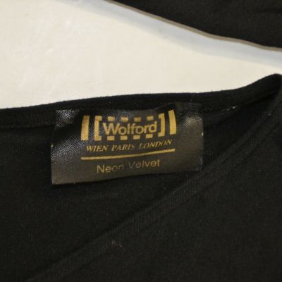 Wolford Women's Bodysuit Size Small Neon Velvet Black Long Sleeve Snaps Austria
