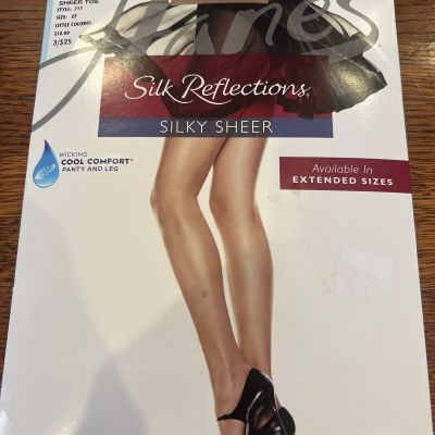 NEW HANES Silk Reflections COOL COMFORT Control Top Sheer Toe Little Color EF