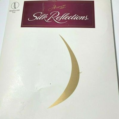 Women Hanes Silk Reflections Silky Sheer Pantyhose Sz AB Little Color Style 718