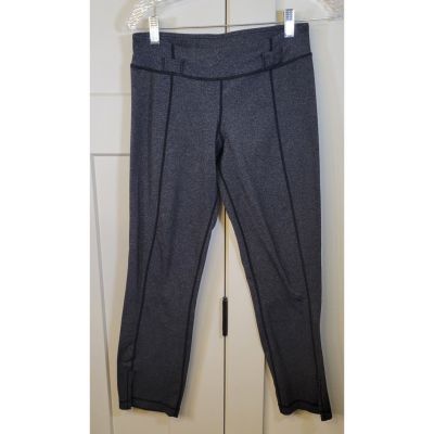 Lululemon Capri Leggings Womens Size 6 Work Out Active Sporty Athletic Leggings