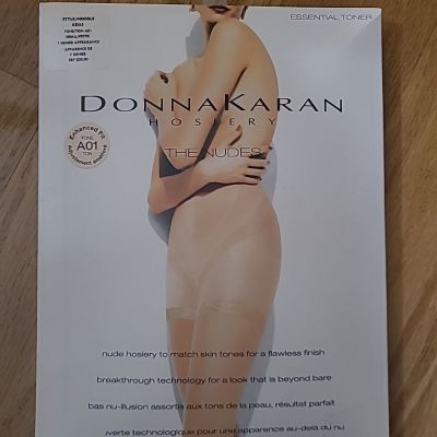 Donna Karan Hosiery, Essential Toner Style KD55, 7 Den A01 Size Small/Petite