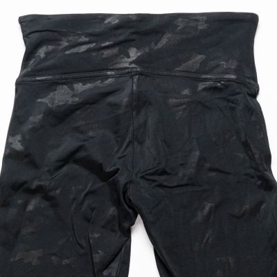 Spanx Women's M Faux Leather Camo Leggings Seamless Mid Rise Black Shiny 20185R